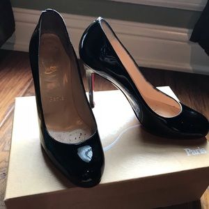 Christian Louboutin Patent Pump 👠